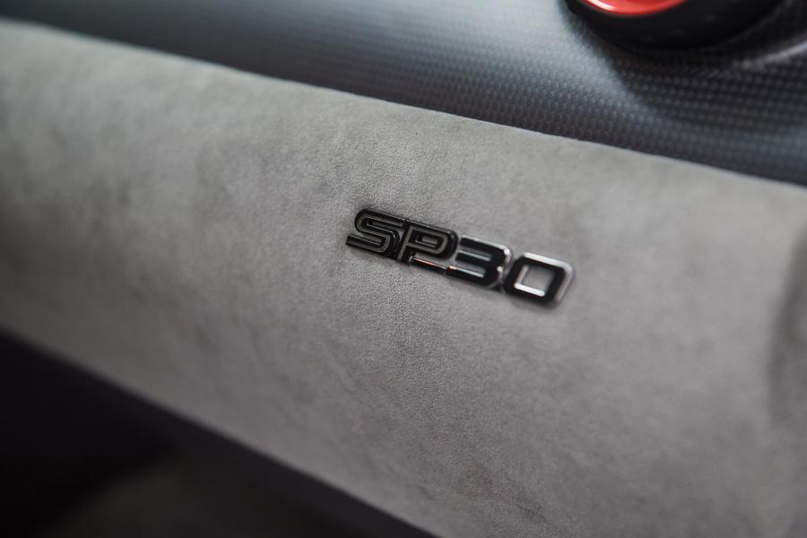 Логотип Ferrari SP30 2012 года  (фото 15 из 117)